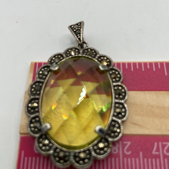 Sterling Silver 925 Simulated Oval Peridot Marcasite Pendant - Picture 14 of 14